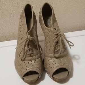 High heel shoes